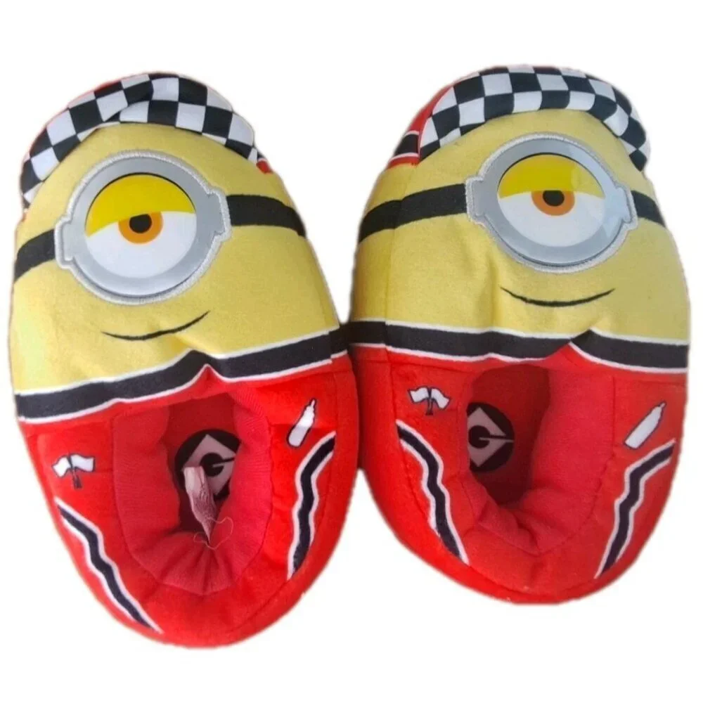 Universal Studios Dispicable Me 4 Children's Slippers Size 8-10